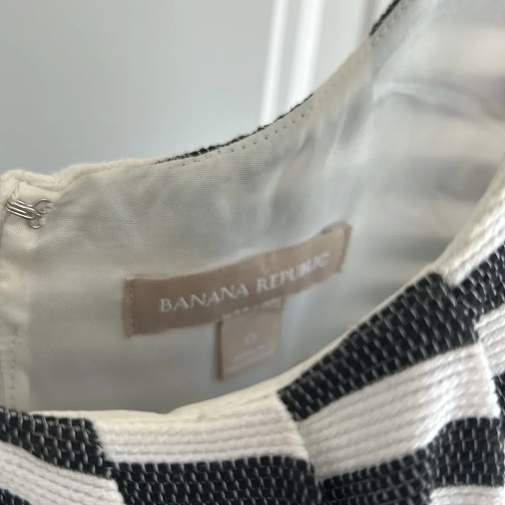 Banana Republic Sleeveless Dress Size 0 - Picture 3 of 3